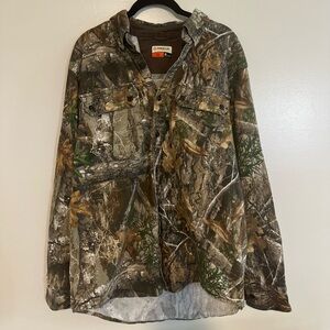 Magellan Outdoors Hunt Gear Camouflage Long Sleeve Button Shirt Size Medium